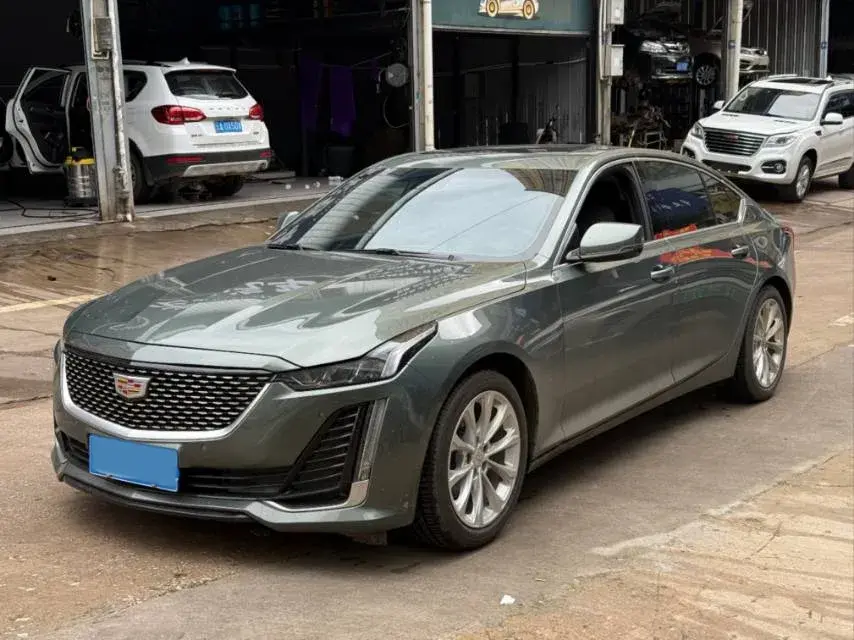2023 Cadillac CT5 2.0T 237HP L4 10AT