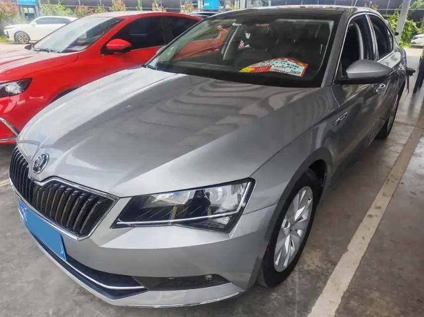 2018 Skoda Superb 1.8T 180HP L4 7DCT