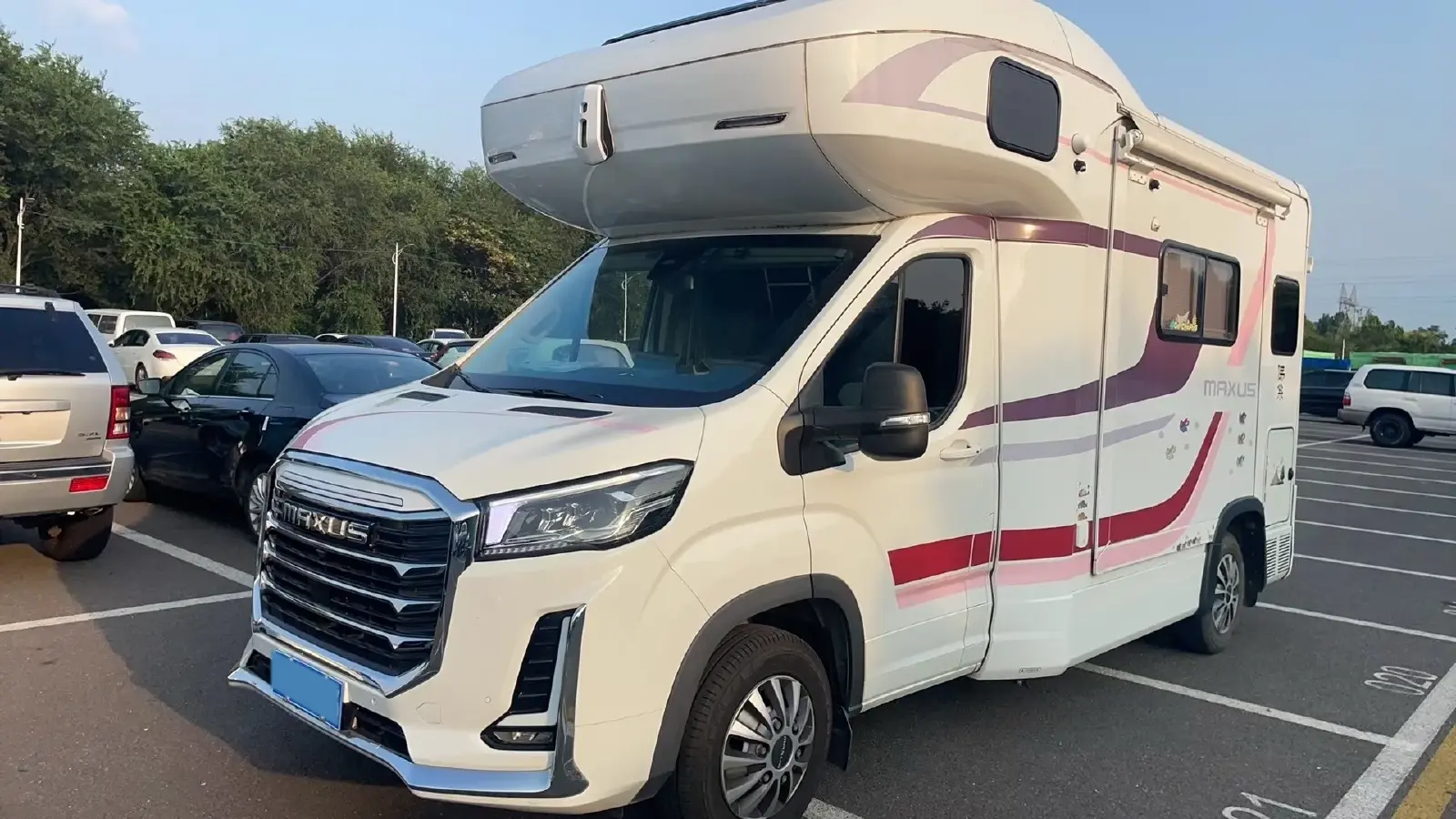 2022 MAXUS V100 RV 2.0T 150HP L4 6AT
