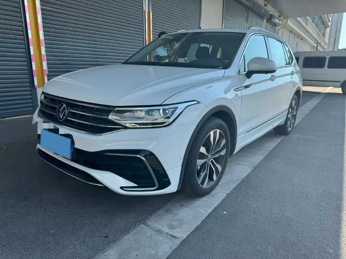 2024 Volkswagen Tiguan L 2.0T 186HP L4 7DCT