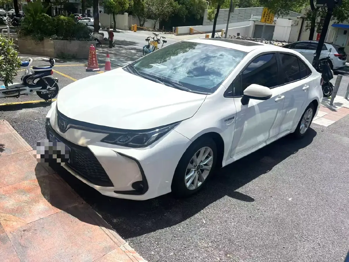 2023 Toyota Corolla 1.8L 98HP L4 E-CVT Hybrid