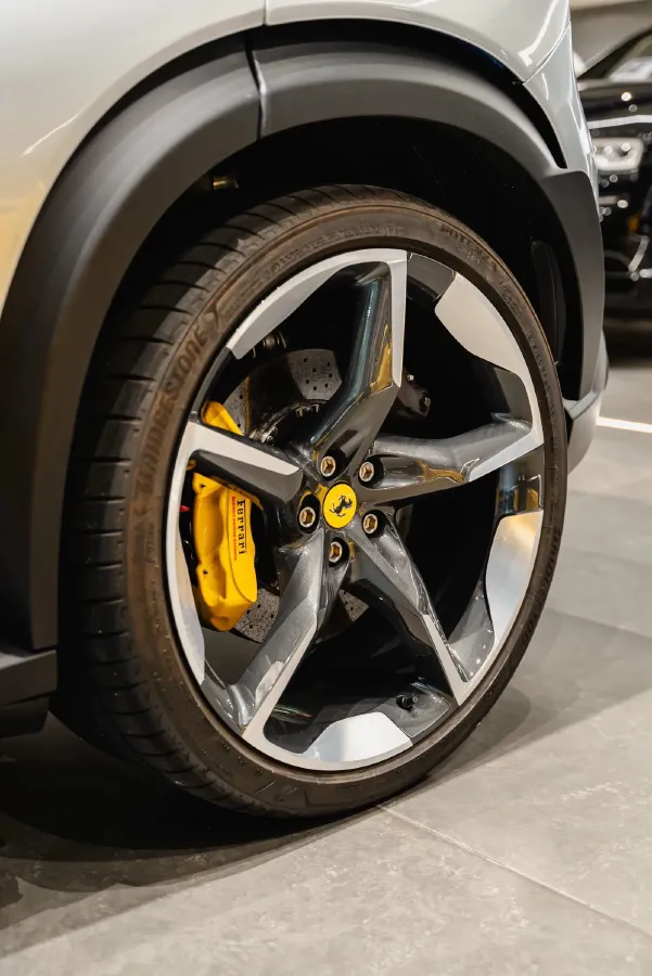 2023 Ferrari Purosangue 6.5L 725HP V12 8DCT,autocango,china used car exporter,china ev exporter,chinese used car exporter,chinese used ev exporter