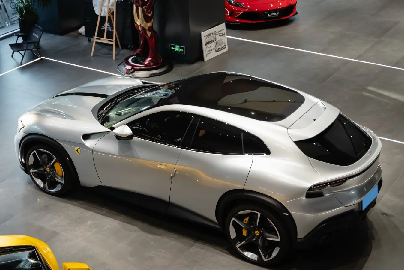 2023 Ferrari Purosangue 6.5L 725HP V12 8DCT,autocango,china used car exporter,china ev exporter,chinese used car exporter,chinese used ev exporter