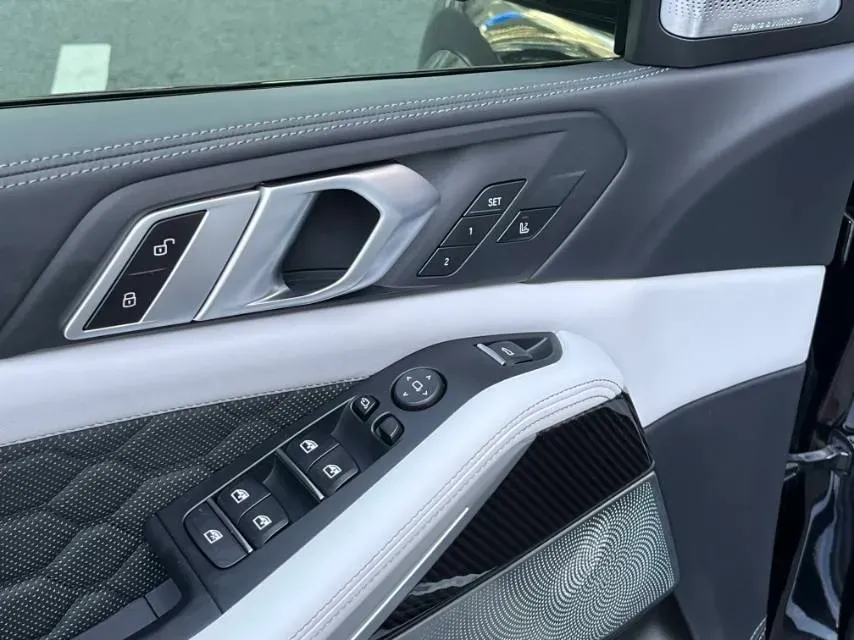 2020 BMW X5 M 4.4T 600HP V8 8AT,autocango,china used car exporter,china ev exporter,chinese used car exporter,chinese used ev exporter