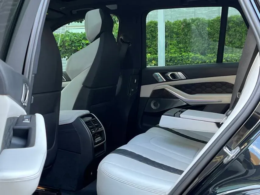 2020 BMW X5 M 4.4T 600HP V8 8AT,autocango,china used car exporter,china ev exporter,chinese used car exporter,chinese used ev exporter