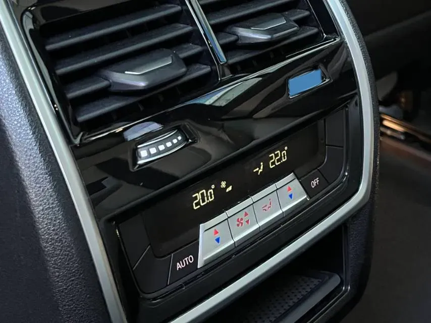 2020 BMW X5 M 4.4T 600HP V8 8AT,autocango,china used car exporter,china ev exporter,chinese used car exporter,chinese used ev exporter