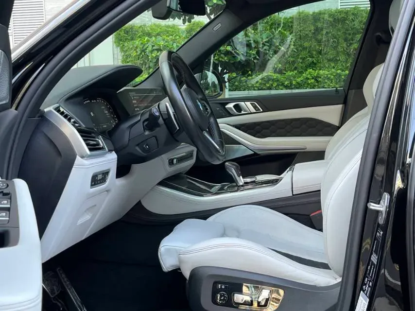 2020 BMW X5 M 4.4T 600HP V8 8AT,autocango,china used car exporter,china ev exporter,chinese used car exporter,chinese used ev exporter