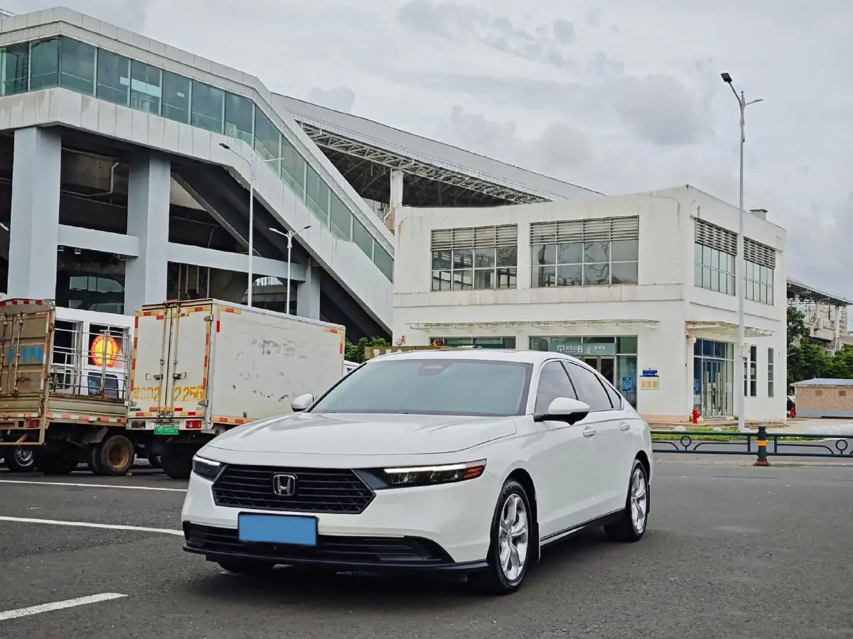 2023 Honda Accord 1.5T 192HP L4 CVT