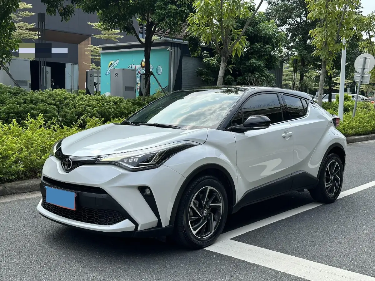 2021 Toyota C-HR 2.0L 171HP L4 CVT