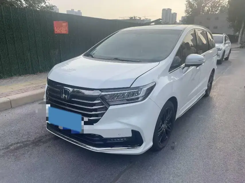 2022 Honda Odyssey 2.0L 146HP L4 E-CVT Hybrid