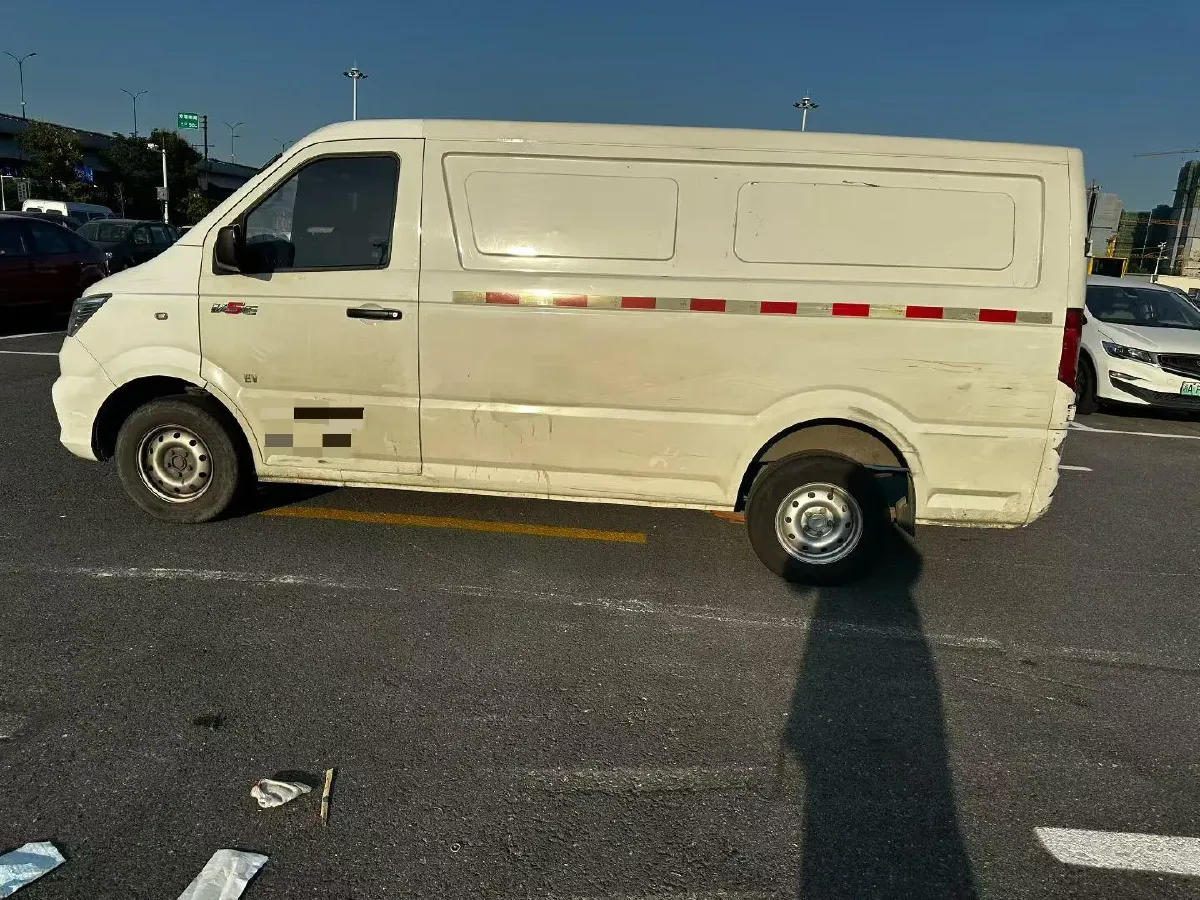 2024 Dongfeng YuFengEM27 BEV 41.86KWH,autocango,china used car exporter,china ev exporter,chinese used car exporter,chinese used ev exporter