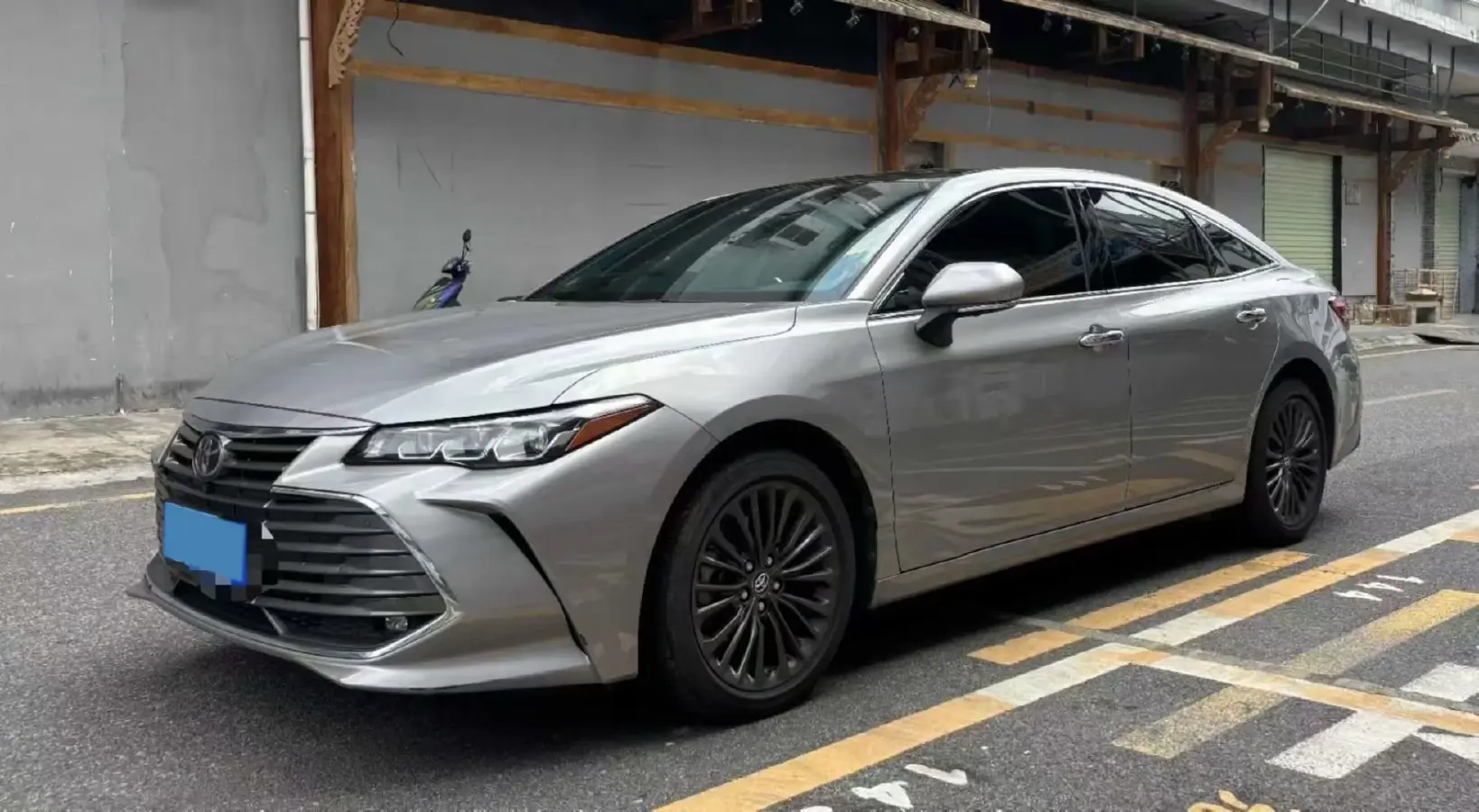 2019 Toyota Avalon 2.0L 178HP L4 CVT
