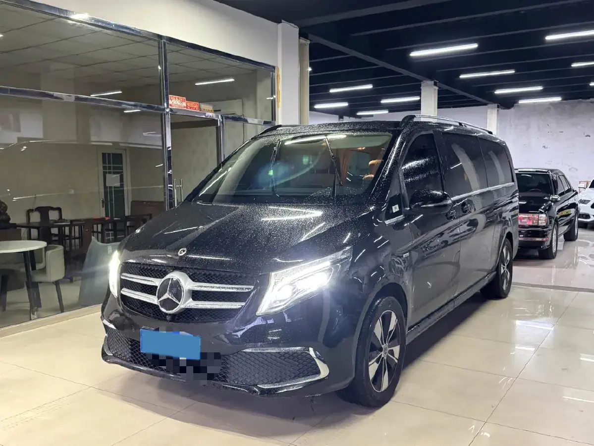 2021 Mercedes-Benz V Class 2.0T 211HP L4 9AT