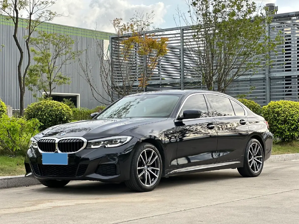 2022 BMW 3 Series 2.0T 184HP L4 8AT