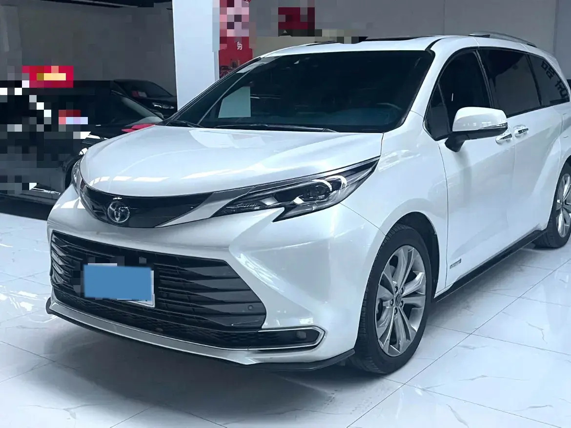 2021 Toyota Sienna 2.5L 192HP L4 E-CVT Hybrid