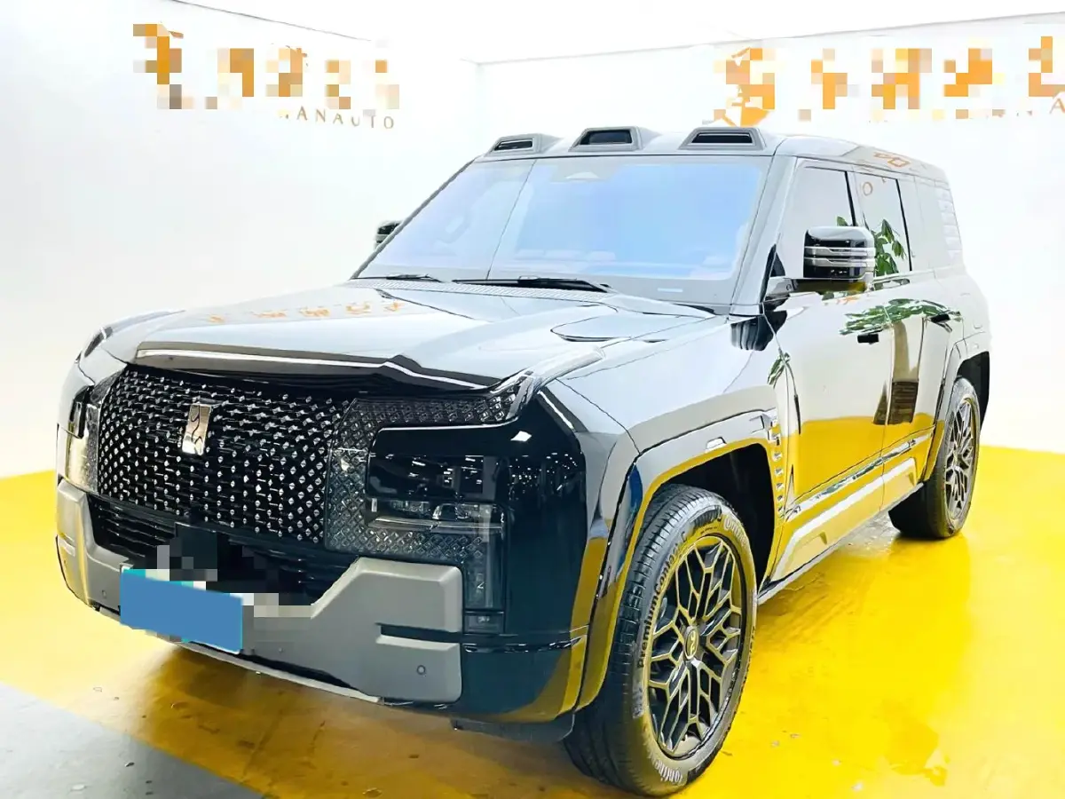 2023 YangWang U8 2.0T 272HP L4 REEV 49.05KWH