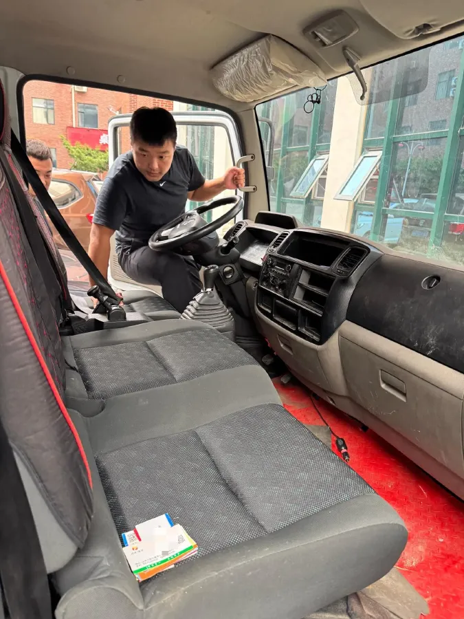 2015 Dongfeng DongFeng Pickup 2.4T 82HP L4 5MT,autocango,china used car exporter,china ev exporter,chinese used car exporter,chinese used ev exporter