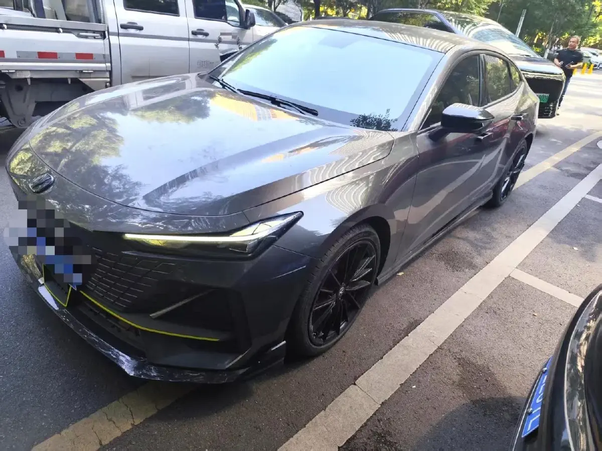 2022 ChangAn UNI-V 1.5T 188HP L4 7DCT