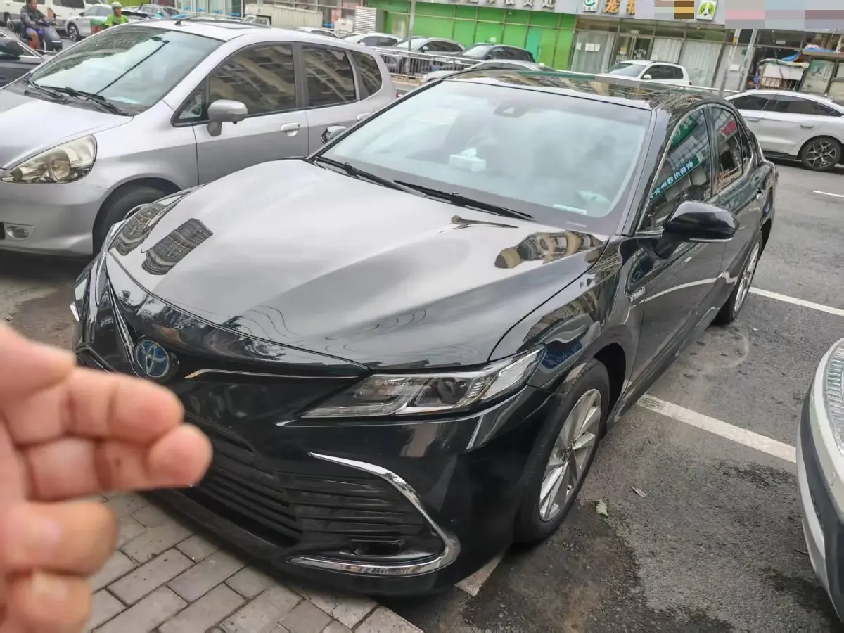 2021 Toyota Camry 2.5L 178HP L4 E-CVT Hybrid