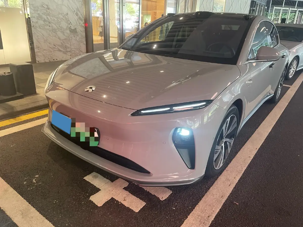 2024 NIO ET5 BEV 75KWH