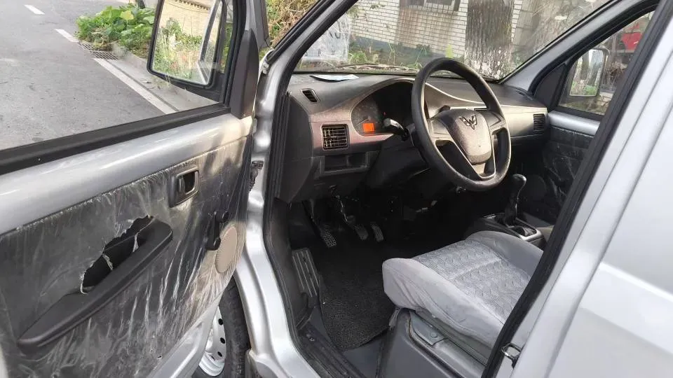 2020 WuLing RongGuang Mini Truck Special 1.5L 99HP L4 5MT,autocango,china used car exporter,china ev exporter,chinese used car exporter,chinese used ev exporter