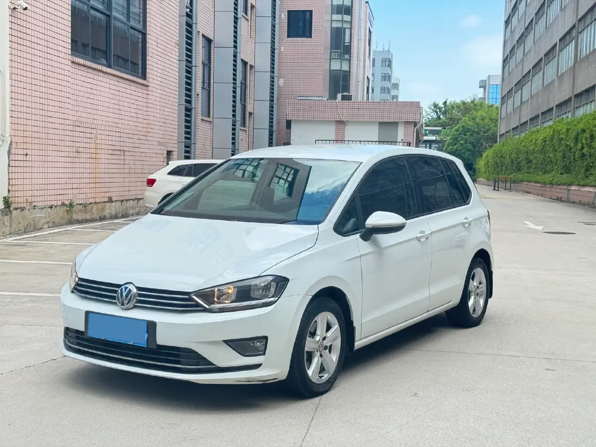 2016 Volkswagen Golf Sportsvan 1.6L 110HP L4 6AT