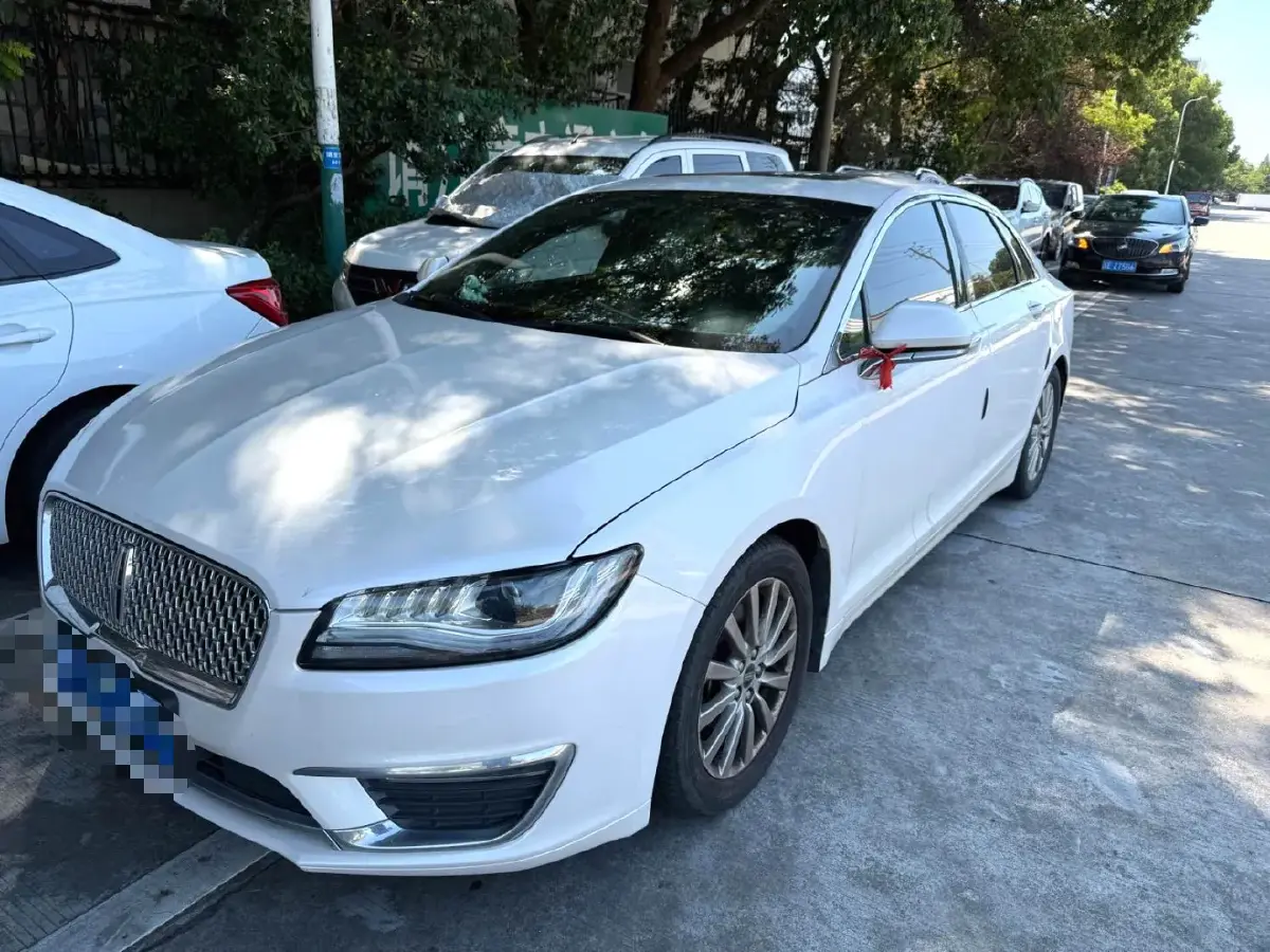 2018 Lincoln MKZ 2.0T 203HP L4 6AT