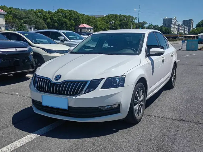 2022 Skoda Octavia 1.5L 113HP L4 6AT