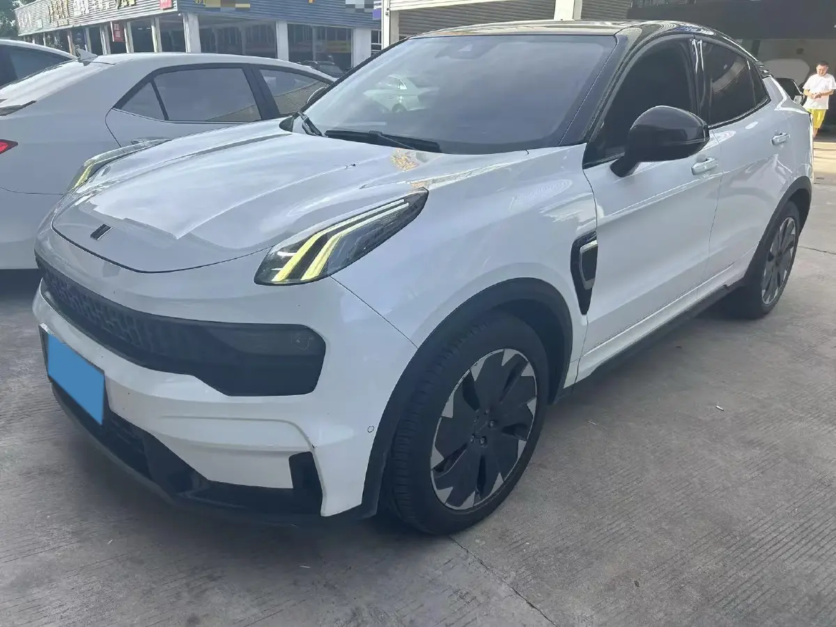 2021 LYNK&CO 05 EM-P 1.5T 180HP L3 7DCT PHEV 17.7KWH 2021 LYNK&CO 05 EM-P 1.5T 180HP L3 7DCT PHEV 17.7KWH