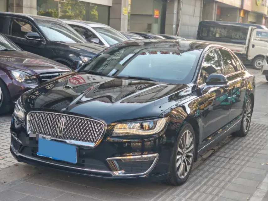 2018 Lincoln MKZ 2.0T 203HP L4 6AT
