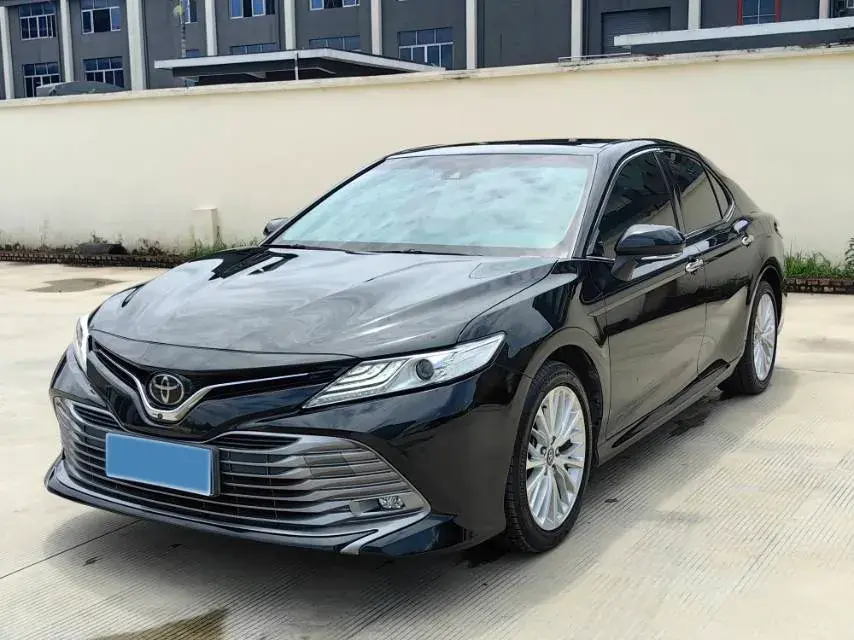 2018 Toyota Camry 2.5L 209HP L4 8AT