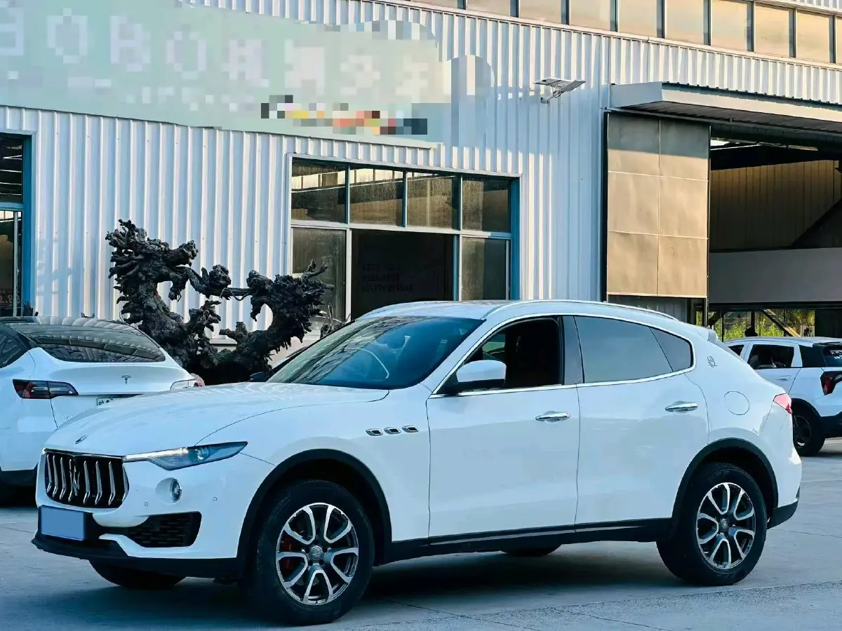 2018 Maserati Levante 3.0T 350HP V6 8AT