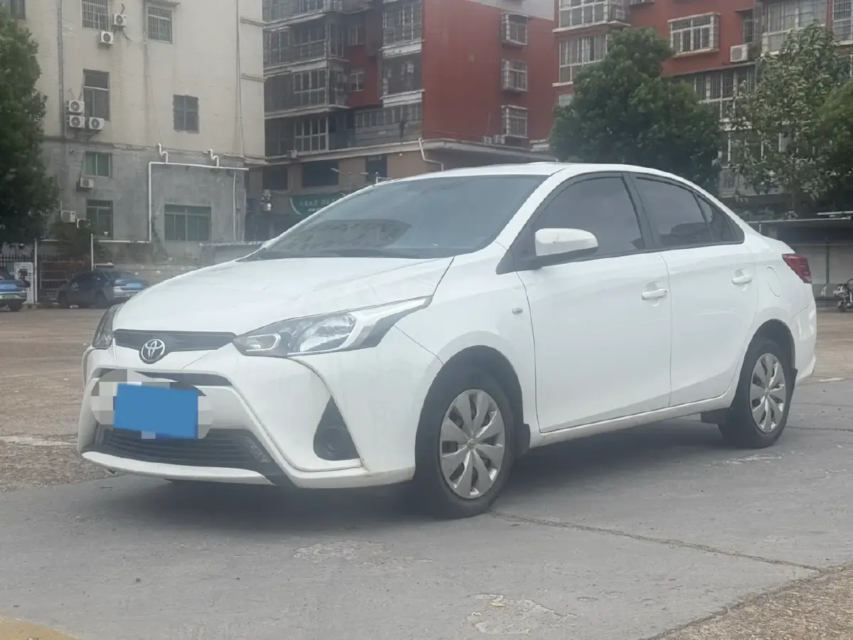 2017 Toyota Yaris L 1.5L 107HP L4 CVT