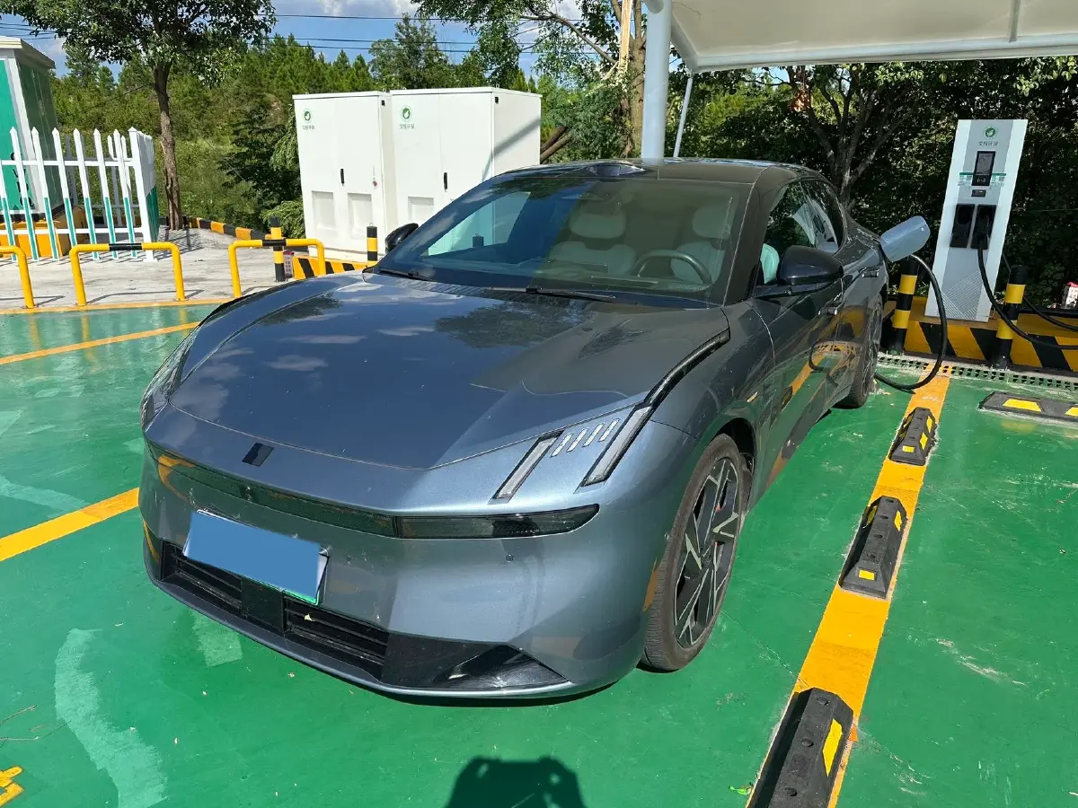 2025 LYNK&CO Z10 BEV 95KWH