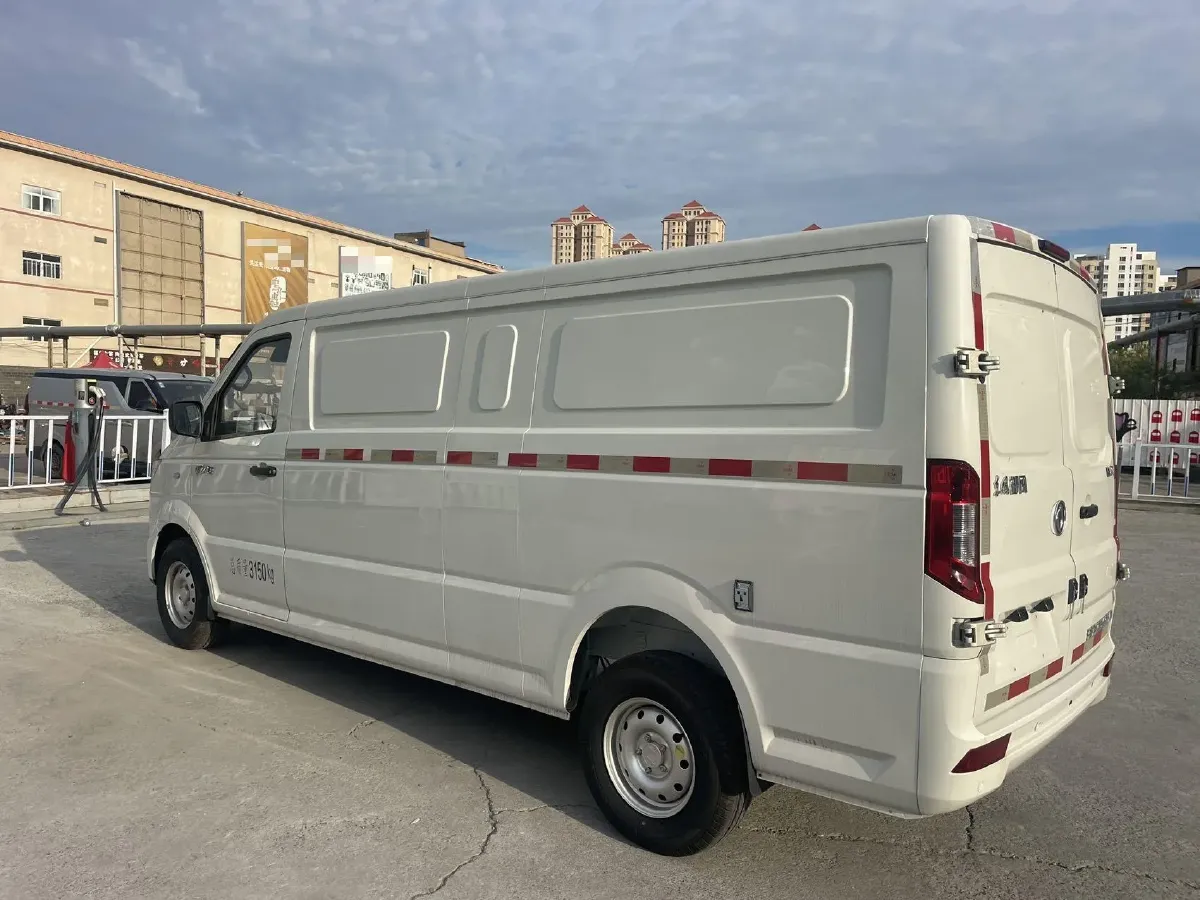 2024 Dongfeng YuFengEM27 BEV 41.472KWH,autocango,china used car exporter,china ev exporter,chinese used car exporter,chinese used ev exporter