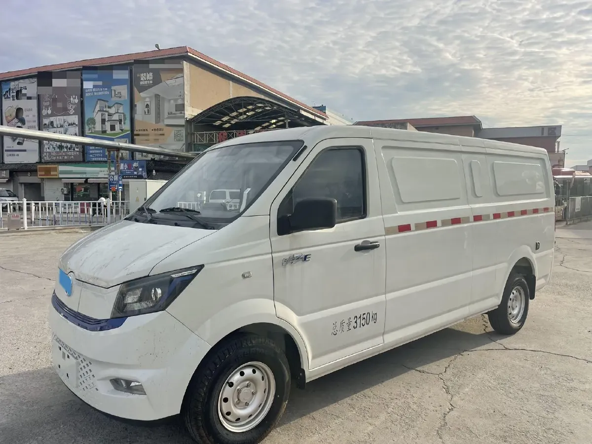 2024 Dongfeng YuFengEM27 BEV 41.472KWH,autocango,china used car exporter,china ev exporter,chinese used car exporter,chinese used ev exporter