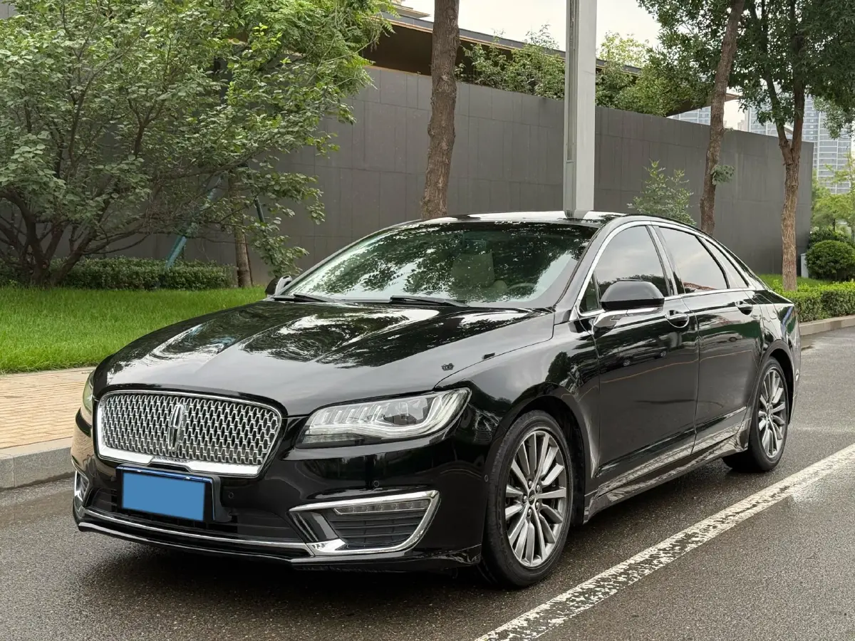 2017 Lincoln MKZ 2.0T 203HP L4 6AT