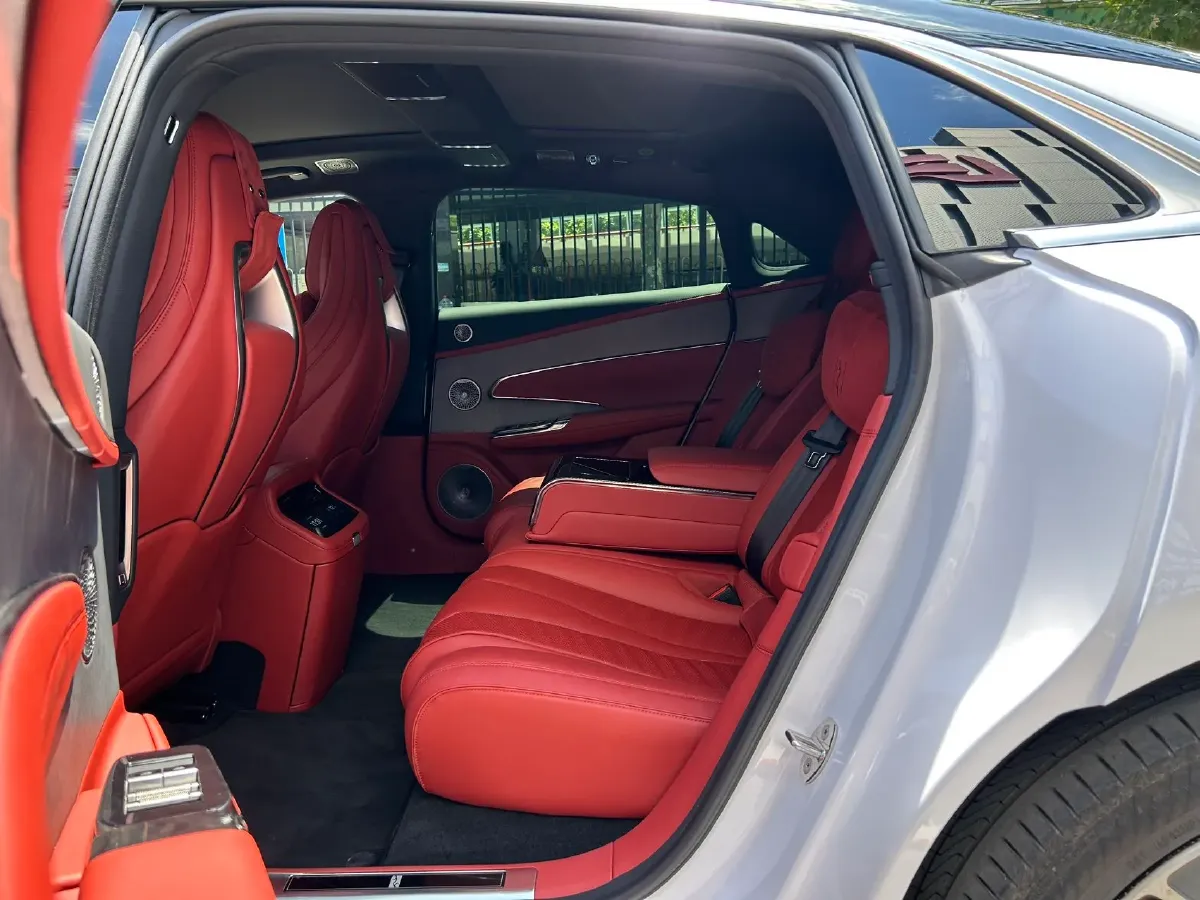 2025 YangWang U7 BEV 135.5KWH,autocango,china used car exporter,china ev exporter,chinese used car exporter,chinese used ev exporter