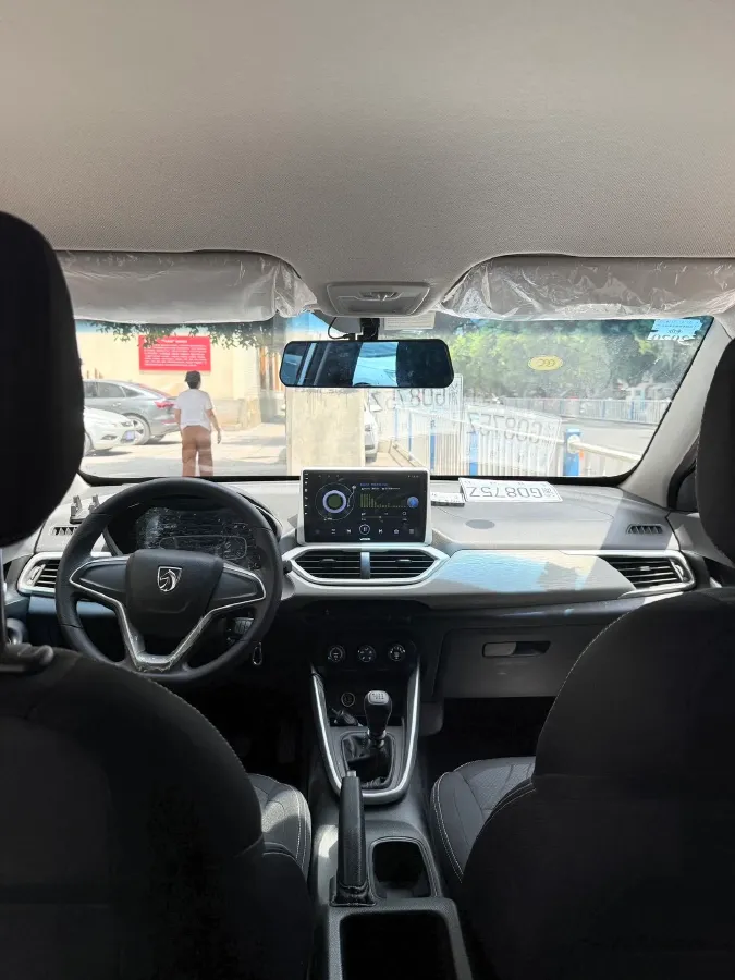 2014 BaoJun 610 1.5L 112HP L4 5MT,autocango,china used car exporter,china ev exporter,chinese used car exporter,chinese used ev exporter