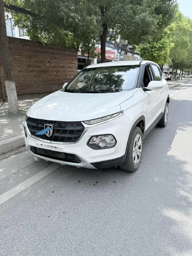 2014 BaoJun 610 1.5L 112HP L4 5MT,autocango,china used car exporter,china ev exporter,chinese used car exporter,chinese used ev exporter