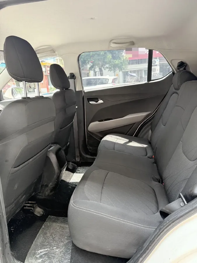 2014 BaoJun 610 1.5L 112HP L4 5MT,autocango,china used car exporter,china ev exporter,chinese used car exporter,chinese used ev exporter
