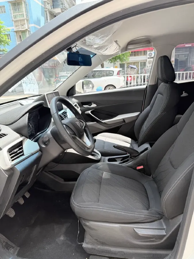 2014 BaoJun 610 1.5L 112HP L4 5MT,autocango,china used car exporter,china ev exporter,chinese used car exporter,chinese used ev exporter