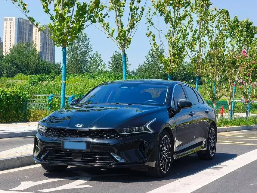 2020 Kia K5 2.0T 240HP L4 8AT