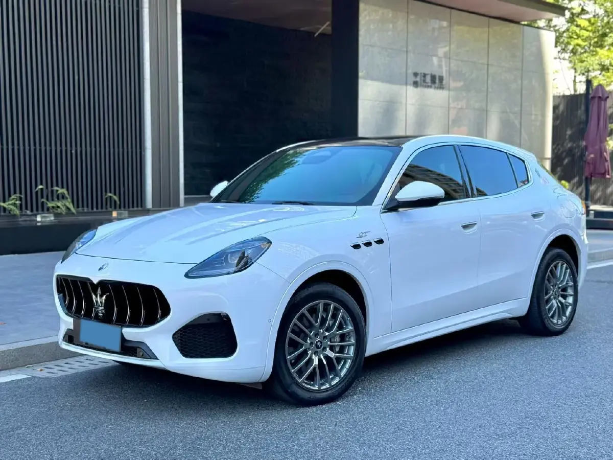 2022 Maserati Levante 2.0T 330HP L4 8AT