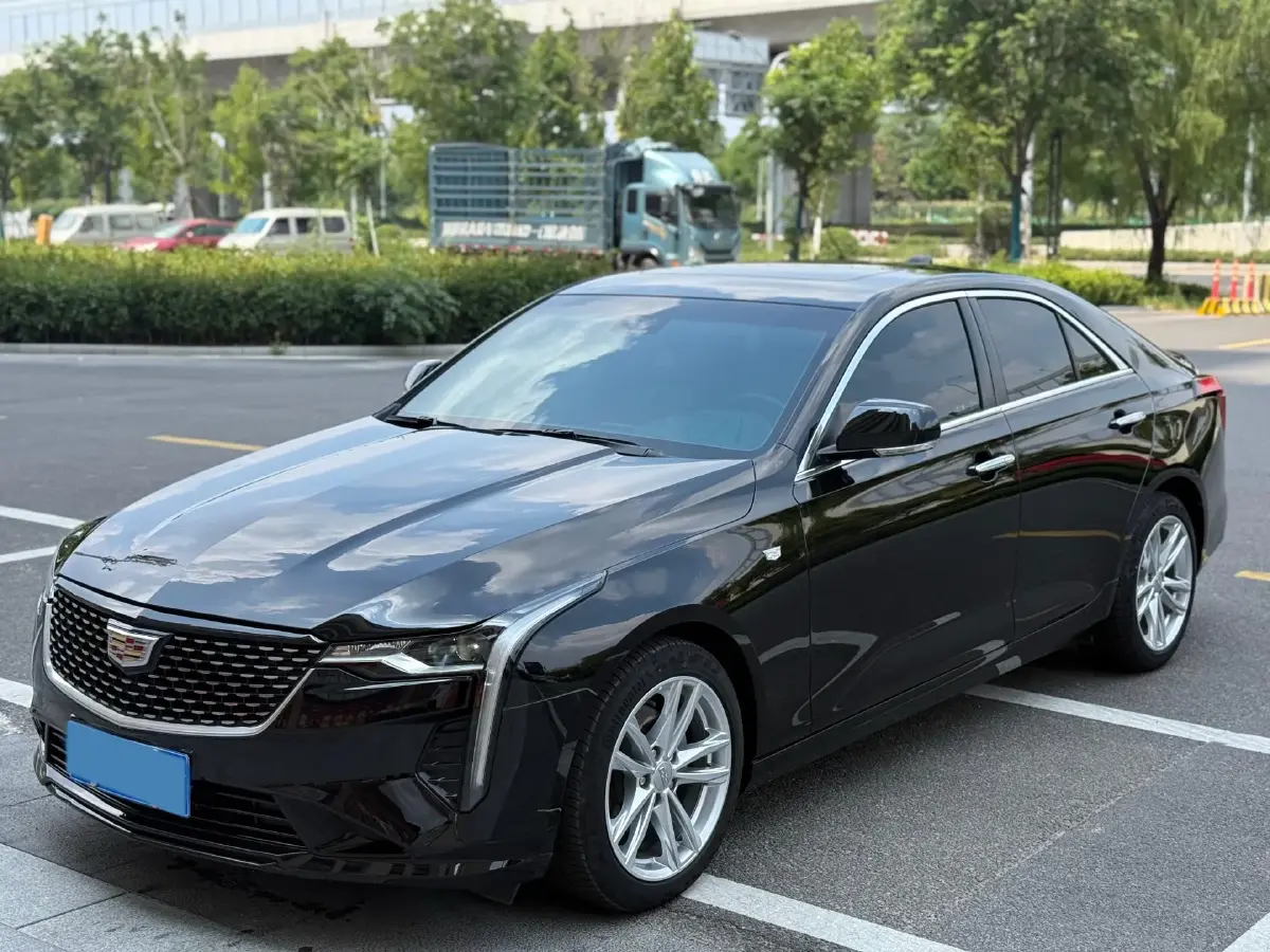 2023 Cadillac CT4 1.5T 211HP L4 8AT