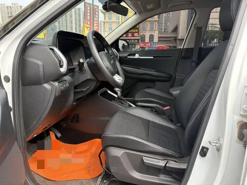 2024 Kia Sonet 1.5L 115HP L4 CVT,autocango,china used car exporter,china ev exporter,chinese used car exporter,chinese used ev exporter