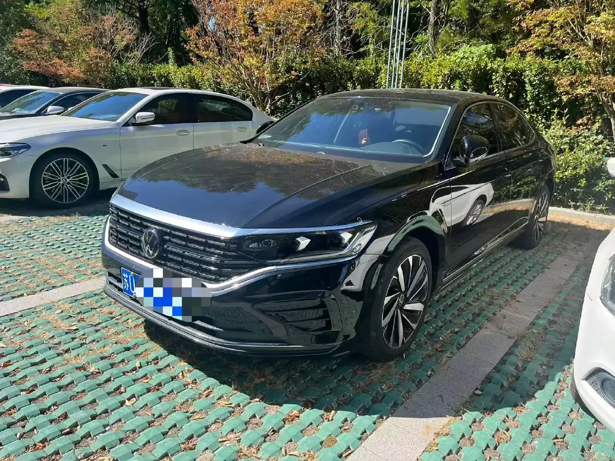 2022 Volkswagen Passat 2.0T 186HP L4 7DCT