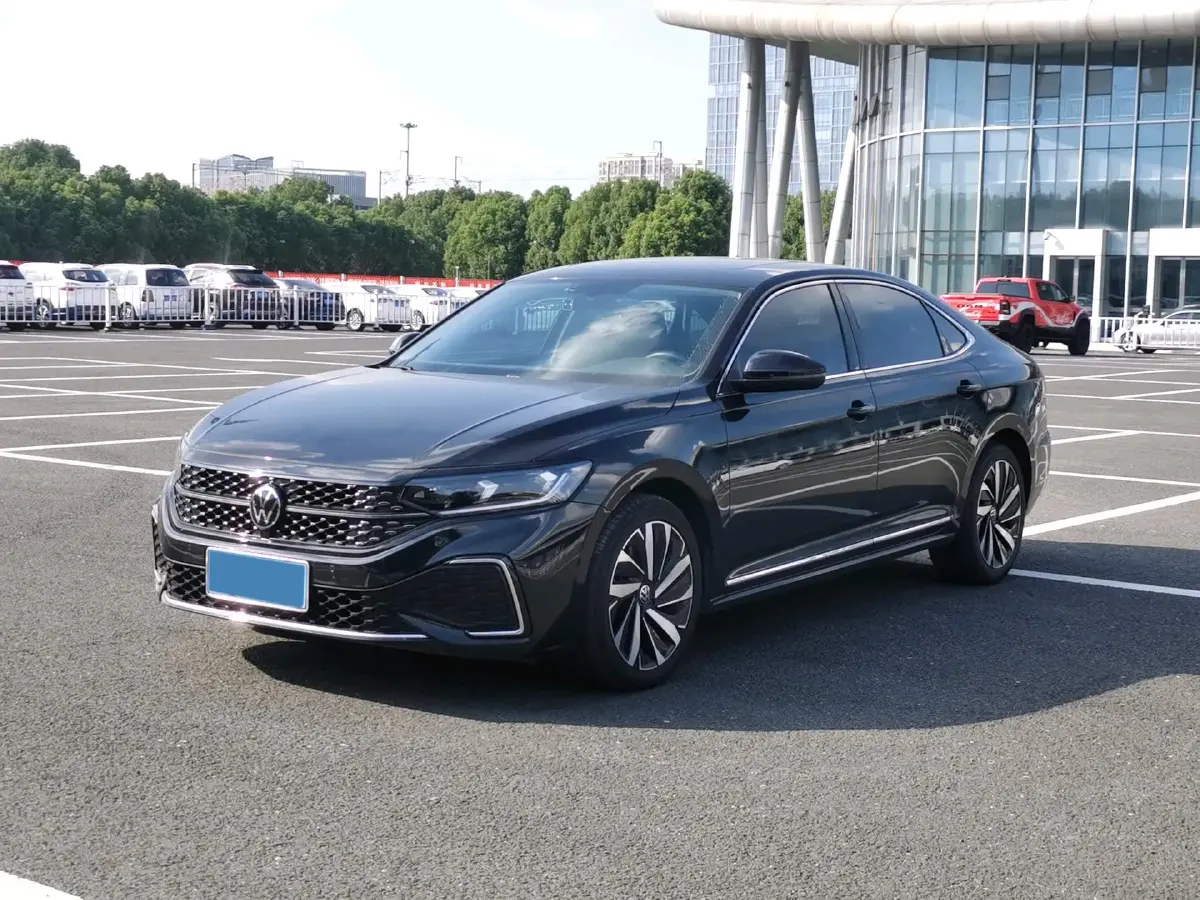 2021 Volkswagen Passat 2.0T 186HP L4 7DCT