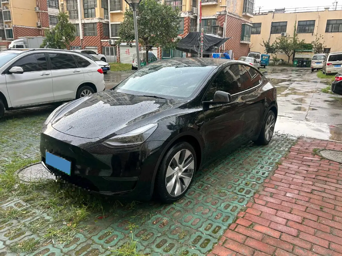 2021 Tesla Model Y BEV 60KWH