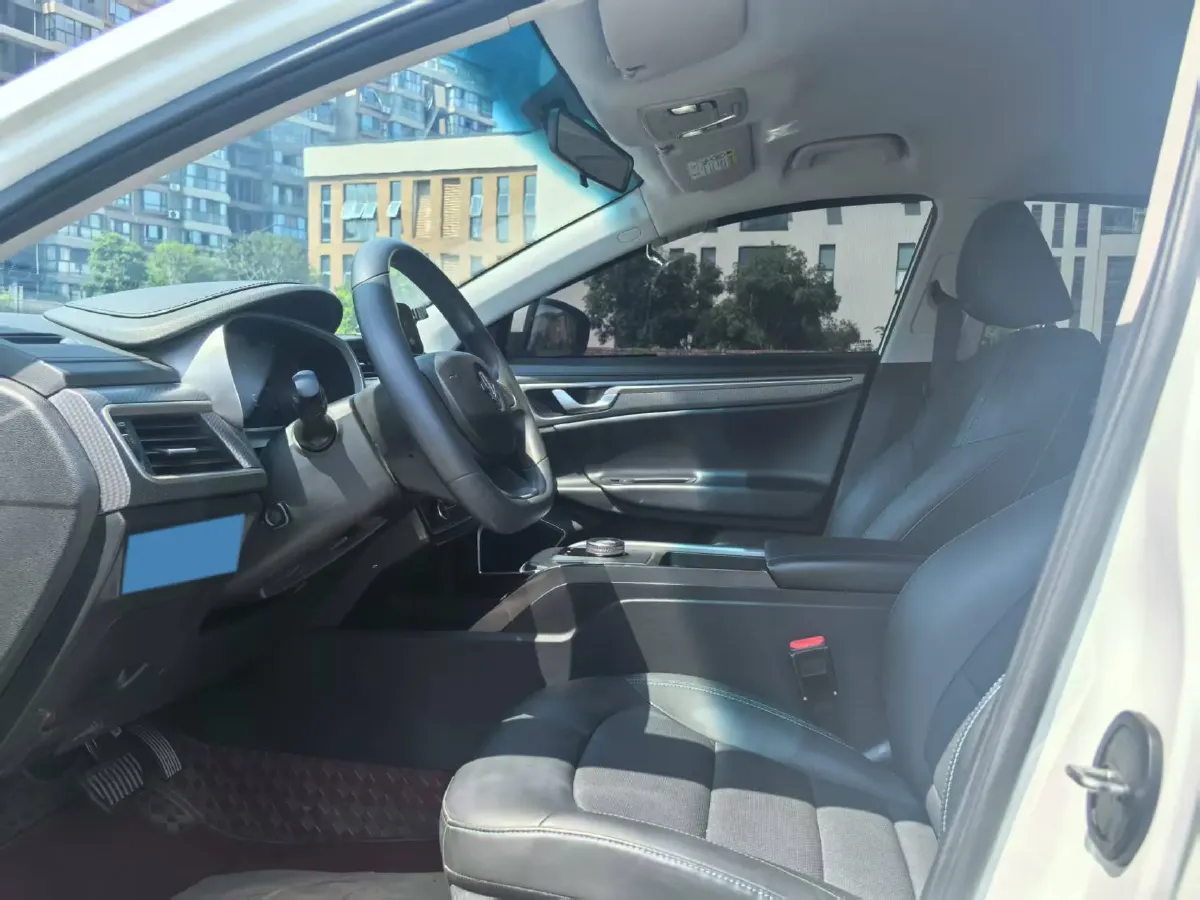 2022 Livan Maple 60s BEV 52.56KWH,autocango,china used car exporter,china ev exporter,chinese used car exporter,chinese used ev exporter